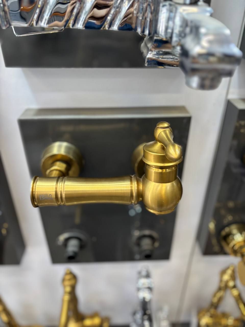 IMG_20251022_152356_622 شیر توالت مدل آراد طلا مات 5 سال ضمانت تعویض - Image 1