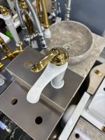 شیر روشویی شادمهر مدل کوریو سفید طلا - Image 3