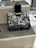 جا دستمال کاغذی دیواری مشکی کروم مدل هارمونی – طراحی مدرن