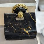 جا دستمال کاغذی دیواری مشکی طلایی – مناسب سرویس بهداشتی لوکس