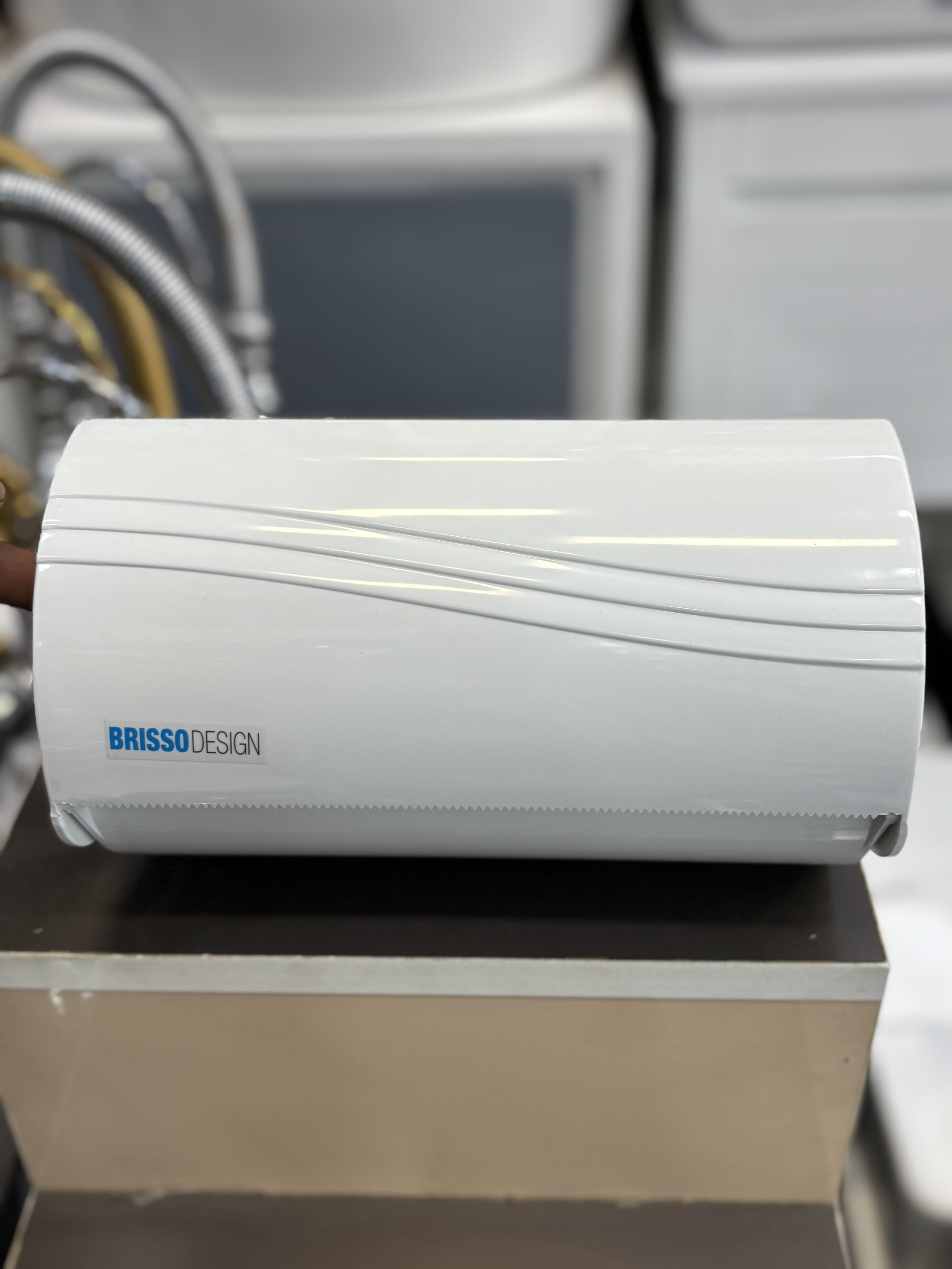 IMG_1754 جادستمال کاغذی حوله کاوردار سفید - Image 1