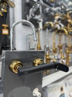 شیر توالت مشکی طلایی ۵ سال ضمانت
