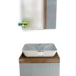 کابین و روشویی طوسی چوب با آینه باکس مدرن ساخته شده از PVC ضد آب، مناسب سرویس بهداشتی کوچک