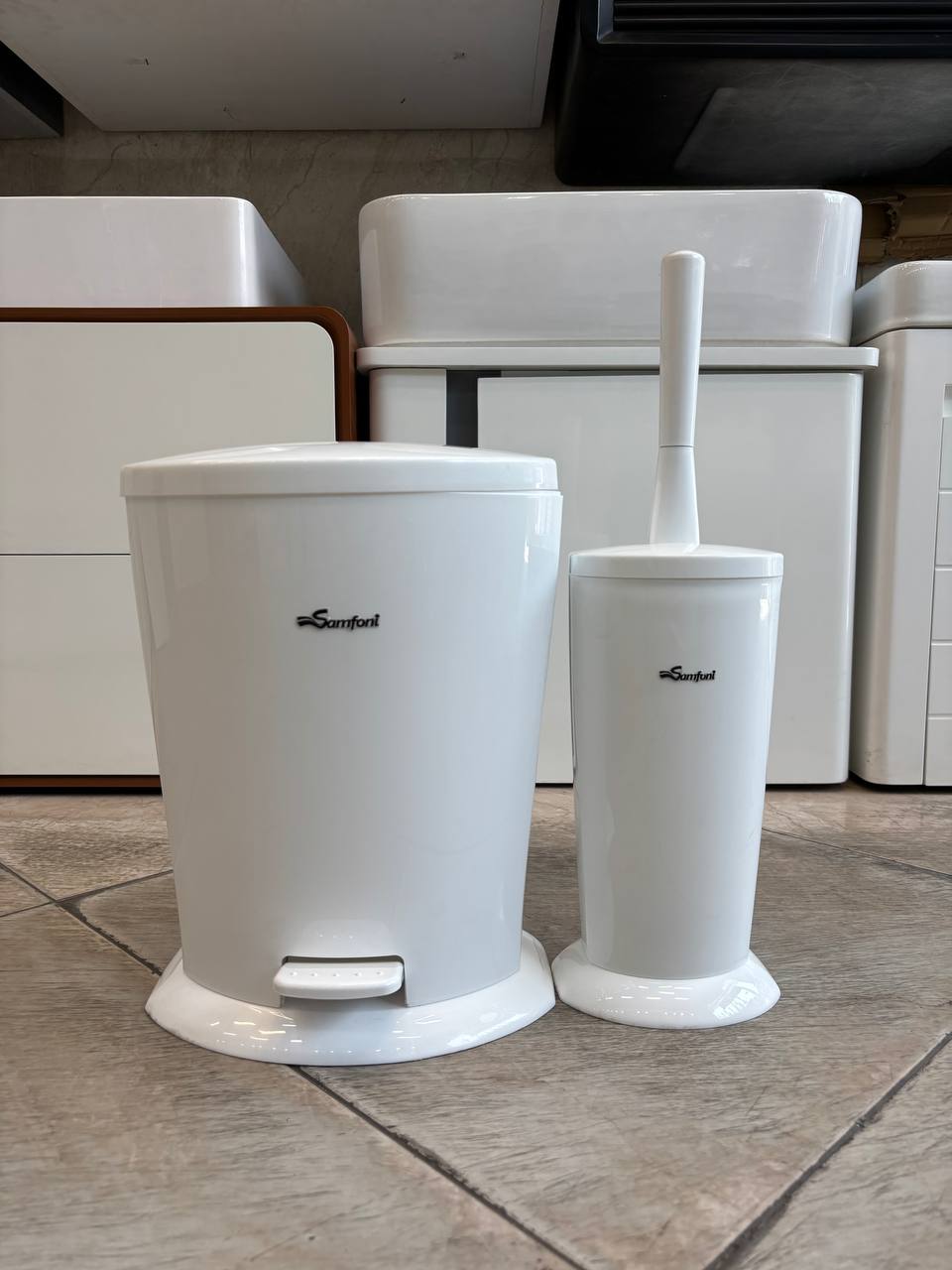 IMG_1706 سطل و برس تمام سفید سمفونی - Image 1