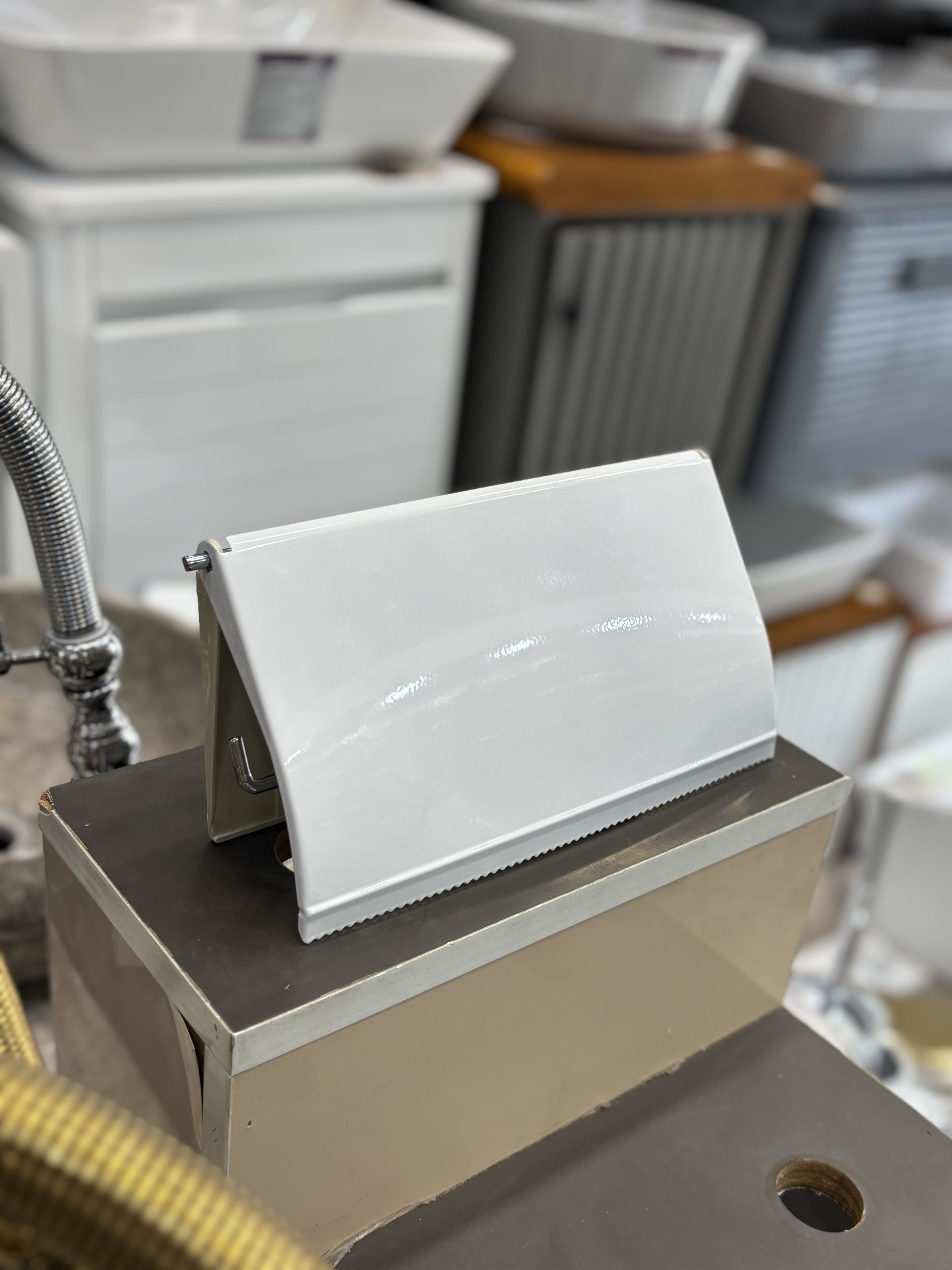 IMG_1774 جا دستمال توالت حولهای بزرگ سرکوله خرید قسطی - Image 1