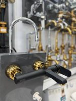 شیر دوش باران مشکی طلایی