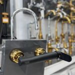 شیر توالت باران مشکی طلایی